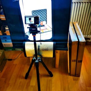 Něco se chystá 📸 připravujeme pro Vás úplnou novinku na CZ🇨🇿trhu‼️ Cestovní mini-pokerset se 100ks žetony Las Vegas Poker...